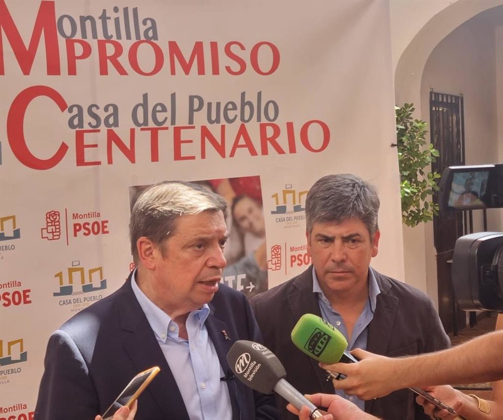 Planas atiende a los medios en Montilla.