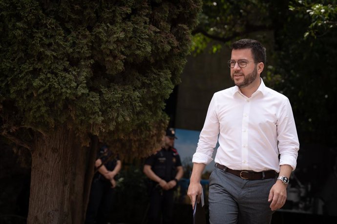 El president de la Generalitat de Catalunya, Pere Aragons, a la seva arribada a una roda de premsa, en el Palau Robert, a 7 de juliol de 2023, a Barcelona, Catalunya (Espanya). La compareixena ha tingut lloc després de la reunió del Govern amb els con