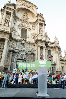 El Candidato De Vox A Las Elecciones Generales, Santiago Abascal , Intervienen En Un Acto En La Plaza Cardenal Belluga De Murcia