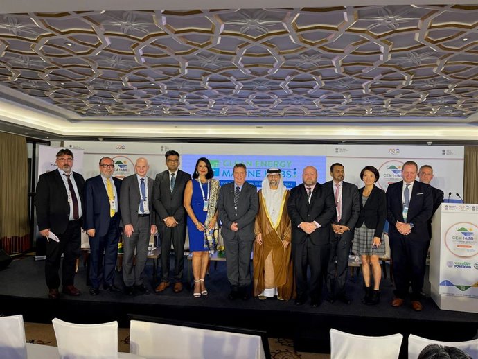 Representatives of governments and the private sector at the CEM-Hubs launch event today
