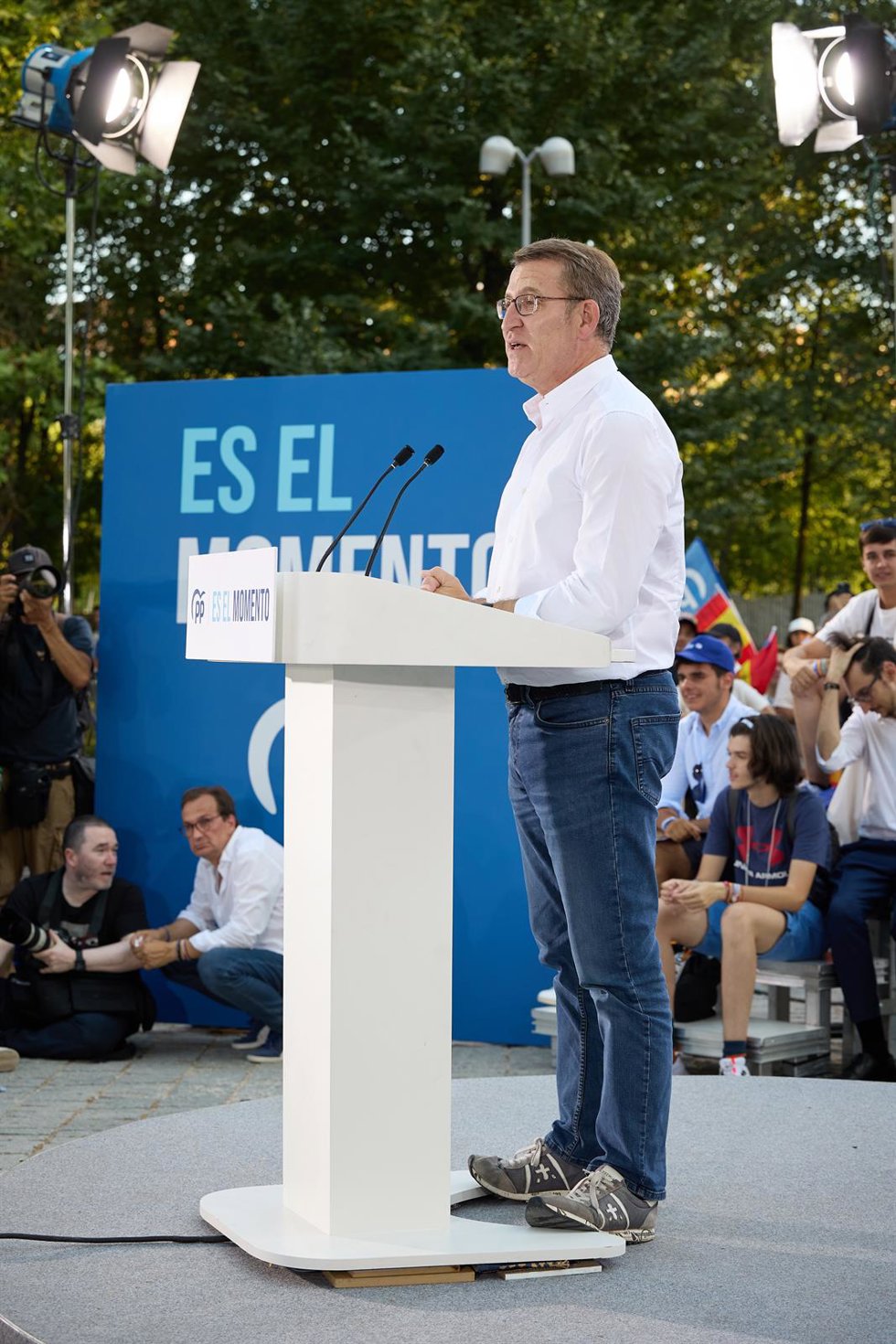 El líder del Partido Popular y candidato a la Presidencia del Gobierno, Alberto Núñez Feijóo, durante un acto de campaña electoral, en Puente del Rey, a 20 de julio de 2023, en Madrid (España). El Partido Popular ha celebrado este mitin de cara a las pr