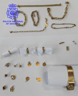 Joyas procedentes d elos robos en voiviendas en Santander.