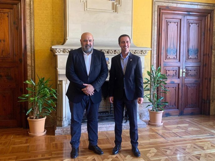 El presidente del Consell de Mallorca, Lloren Galmés, y el alcalde del Ayuntamiento de Palma, Jaime Martínez.