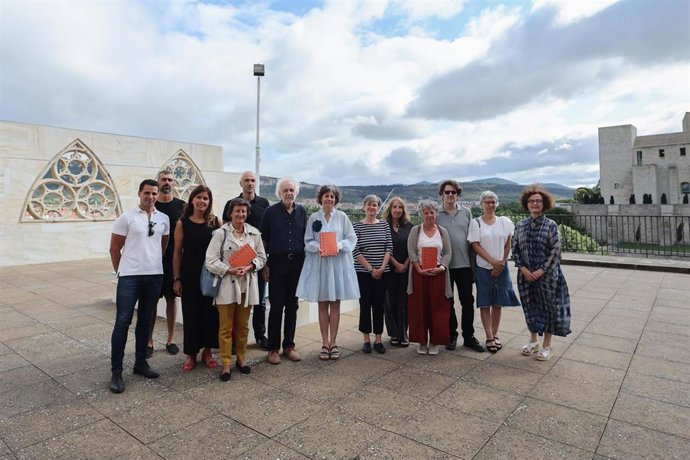 La consejera de Cultura y Deporte del Gobierno de Navarra, Rebeca Esnaola, en la presentación de la memoria literaria de los Encuentros de Pampona 72-22 Iruñeko Topaketak.