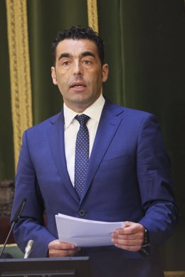 El presidente de la Diputación de Pontevedra, el popular Luis López, durante la constitución de la nueva corporación