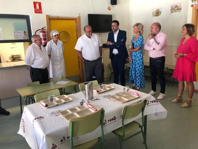 El vicepresidente primero de C-LM, José Luis Martínez Guijarro, y el consejero de Educación, Amador Pastor