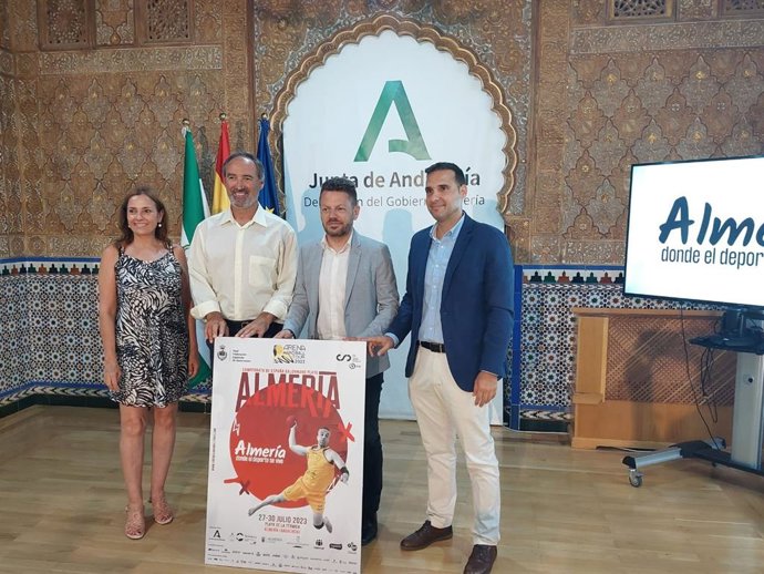 Presentación de la final del Campeonato de España de Balonmano Playa.