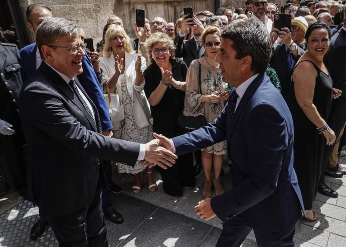  Ximo Puig (i) y  Carlos Mazón (d) en imagen de archivo