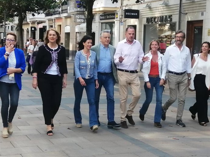 Iturgaiz junto al resto de candidatos del PP a las elecciones generales en el acto de cierre de campaña