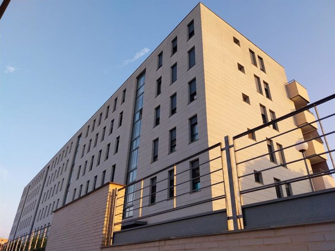 Viviendas donde ha ocurrido el apuñalamiento de un hombre a su pareja este viernes en Torrent (Valencia)