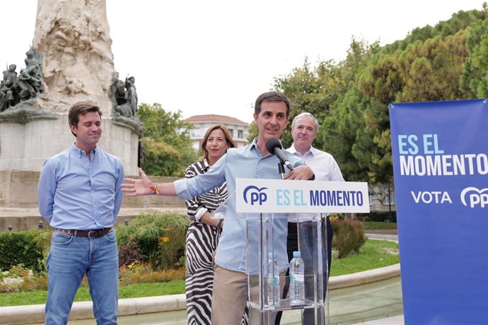 El candidato del PP al Congreso, Pedro Navarro, en el acto de fin de campaña