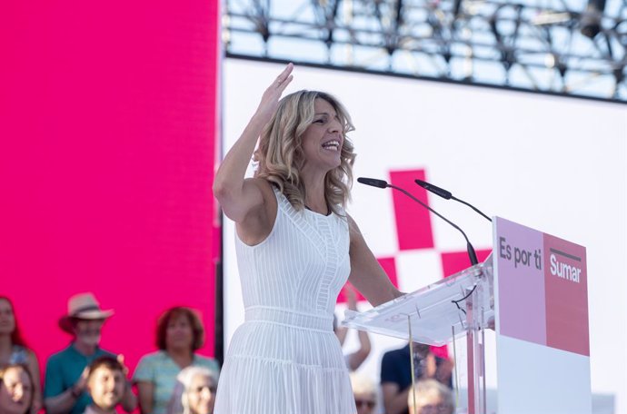 La candidata de Sumar a presidenta del Govern, Yolanda Díaz, durant l'acte de tancament de campanya de Sumar, en l'Amfiteatre del Parc Tendre Galván, a 21 de juliol de 2023, a Madrid (Espanya). 