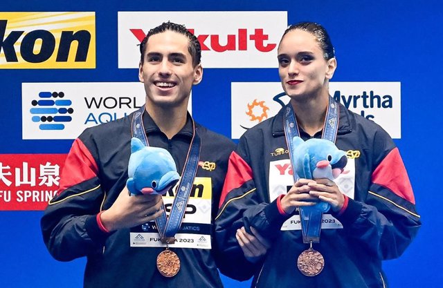Dennis González i Mireia Hernández es pengen el bronze en el duo mixt lliure de Fukuoka