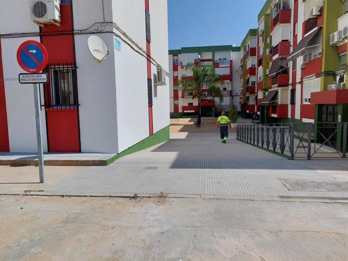 El Ayuntamiento trabaja para habilitar accesos a vehículos de emergencia en plazas con barreras arquitectónicas.