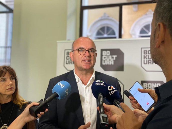 Archivo - El delegado del Gobierno en Canarias, Anselmo Pestana