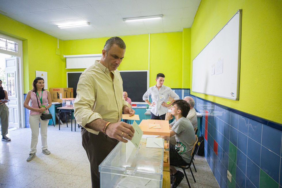 Javier Ortega Smith ejerce su derecho al voto