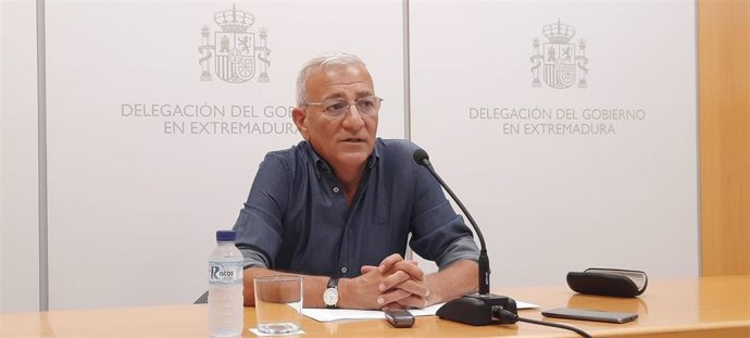 El delegado del Gobierno, Francisco Mendoza, informa del arranque de la jornada electoral en Extremadura