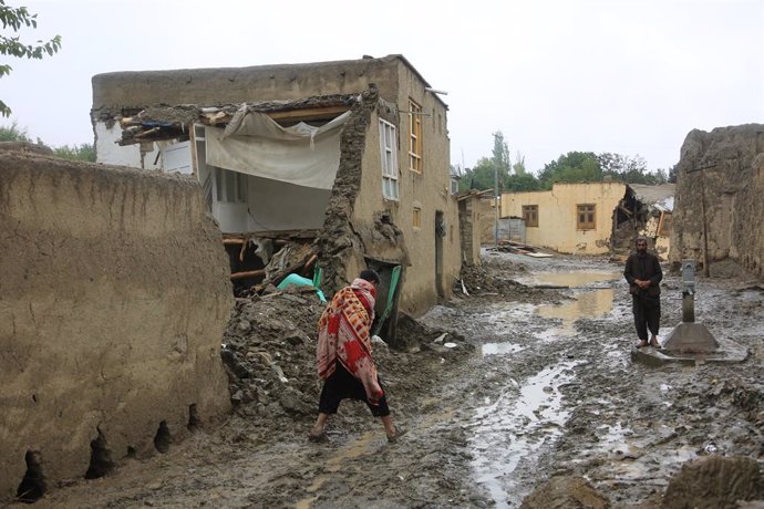 Archivo - LOGAR, Aug. 26, 2022  -- Photo taken on Aug. 25, 2022 shows houses damaged by flooding in Logar province, Afghanistan. Afghanistan's Taliban-led caretaker government spokesman Zabihullah Mujahid said Thursday that at least 182 people have been