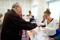 La participación sube casi cuatro en Cantabria a las 14.00 horas y alcanza el 42,9%