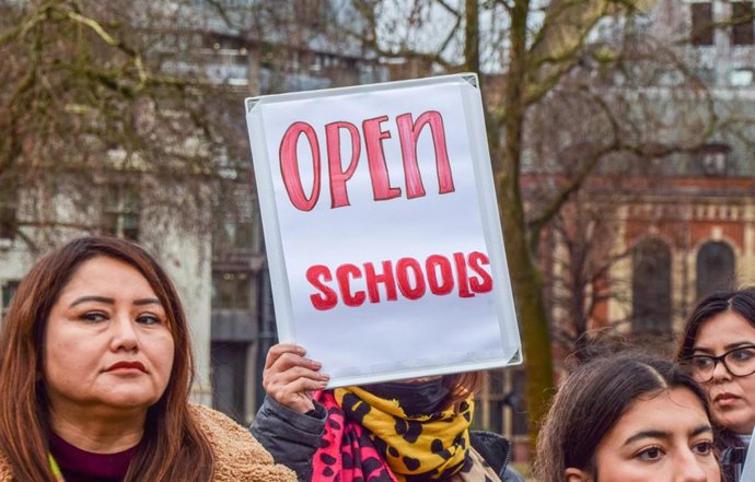Archivo - Protestas a favor de la educación de las niñas en Afganistán 