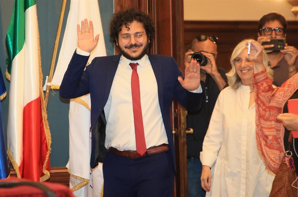El investigador italiano Patrick Zaki tras regresar de Egipto después de ser indultado