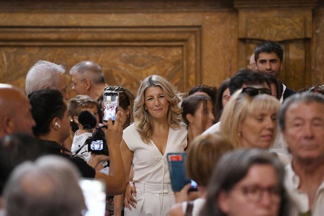 El portavoz de Sumar, Ernest Urtasun, y la líder de Sumar, Yolanda Díaz, a su llegada para seguir los resultados de la jornada electoral de los comicios generales, en Espacio Larra, a 23 de julio de 2023