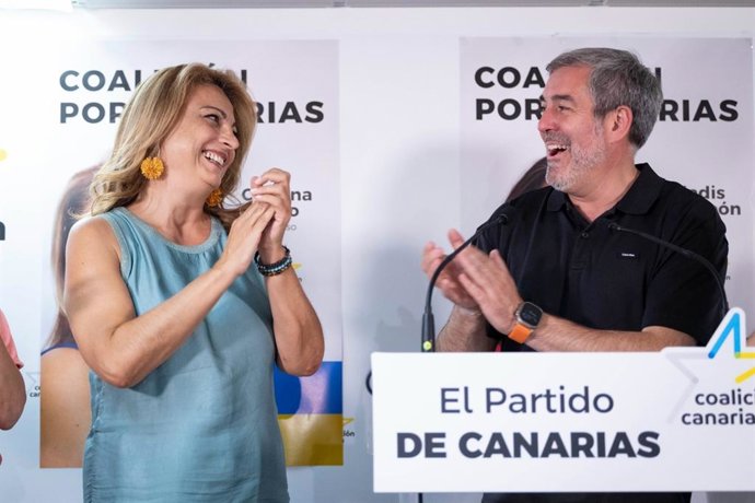 La diputada electa Cristina Valido y el secretario general nacional de Coalición Canaria, Fernando Clavijo