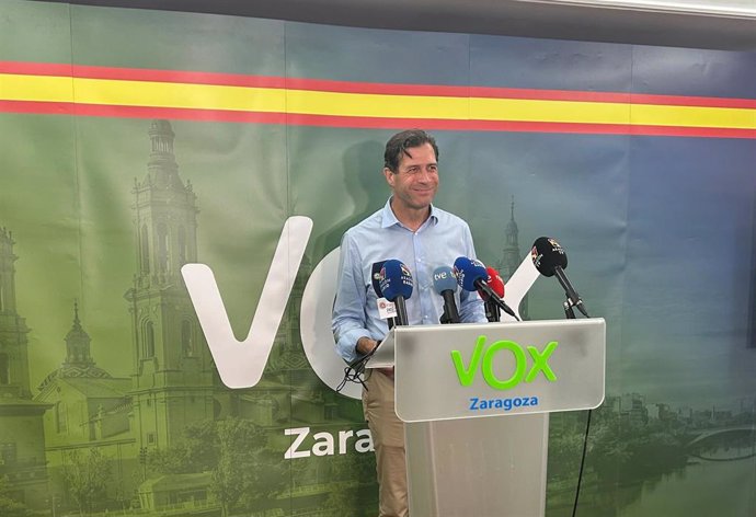 Fernández ha comparecido esta noche en la sede de VOX de Zaragoza