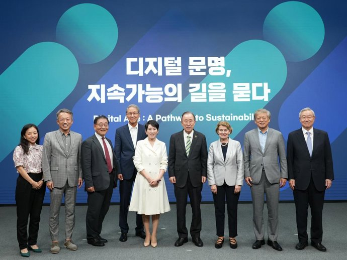 Global think-tank DQ Institute launches the Digital-ESG Assessment and Reporting Standards, which aims to address digital-related risks while fostering a human-centered technology approach in the AI age