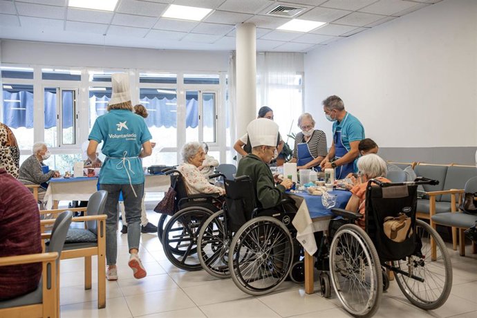 Voluntariado CaixaBank impulsa una veintena de actividades de acompañamiento a más de 180 personas mayores en Baleares