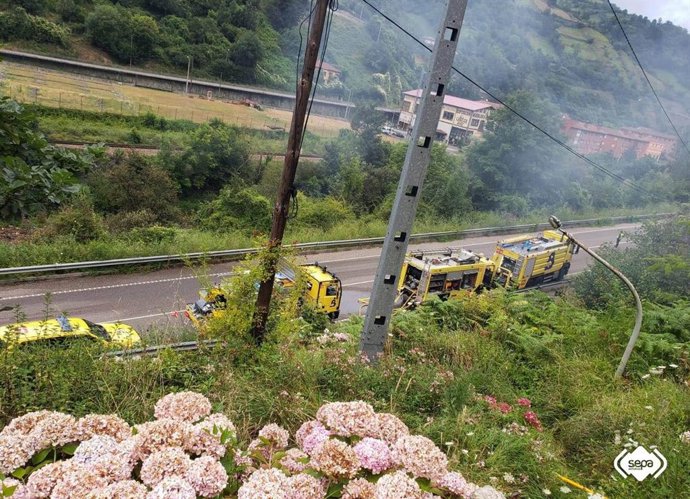 Intervención del SEPA en un incendio en Oyanco, Aller