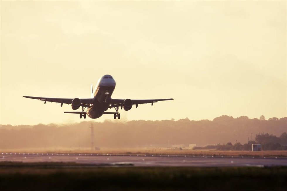 Archivo - Turismo.-Las aerolíneas ofertan para este invierno casi 12 millones de asientos y más de 70.000 operaciones en Andalucía