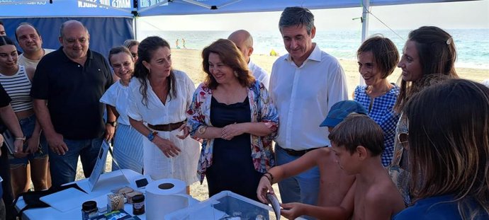 En el centro, la consejera de Agricultura, Pesca, Agua y Desarrollo Rural, Carmen Crespo.