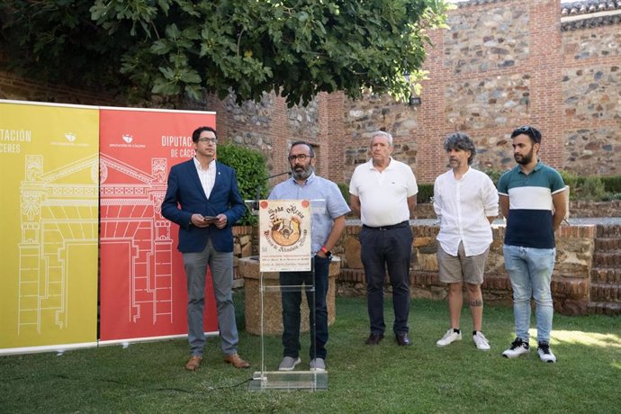 Presentación de la 'Boda Regia' de Valencia de Alcántara