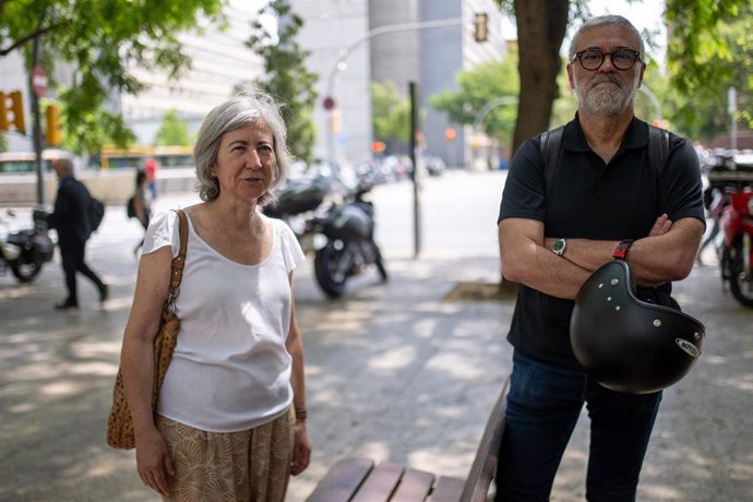 La presidenta de la ANC, Dolors Feliu, y el diputado de la CUP Carles Riera , en la Ciutat de la Justicia este lunes