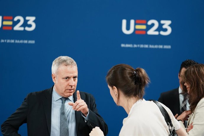 El secretario general de Consumo y Juego, Rafael Escudero, en la reunión informal de la Presidencia Española sobre Consumo en Bilbao