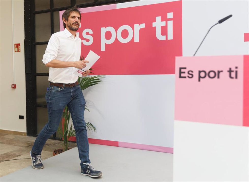 El portavoz de Sumar, Ernest Urtasun, a su llegada a una rueda de prensa tras las elecciones generales del 23J, en Espacio Larra, a 24 de julio de 2023, en Madrid (España). 