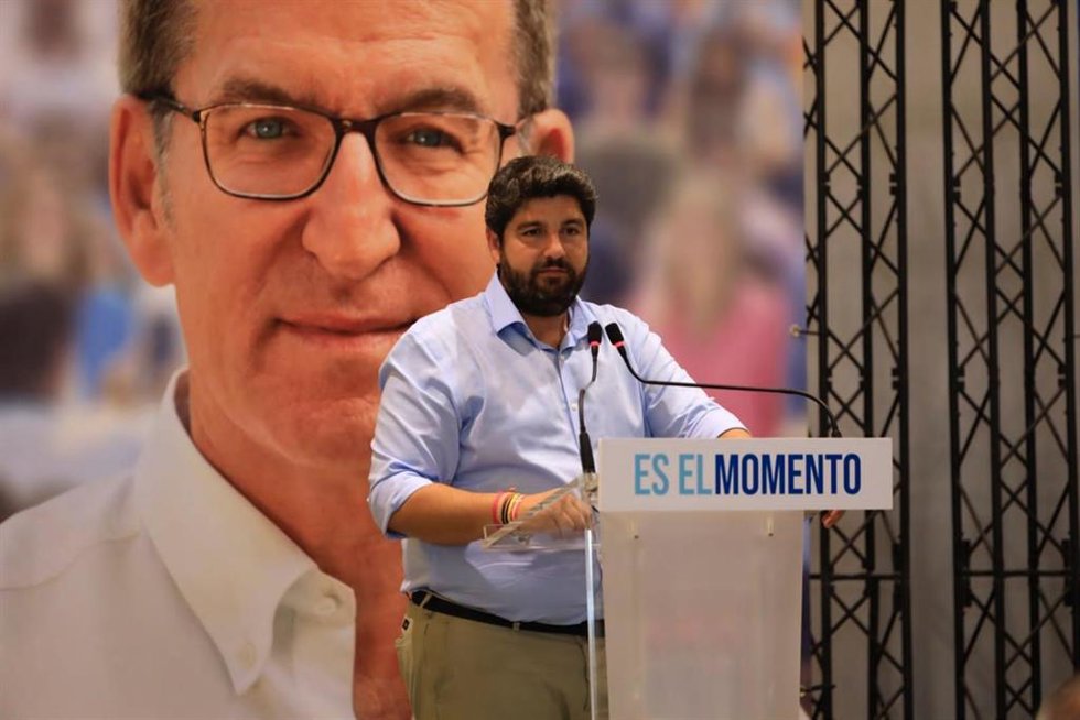 López Miras apela al "voto útil para echar a Pedro Sánchez y evitar un bloqueo de un Gobierno del PP"