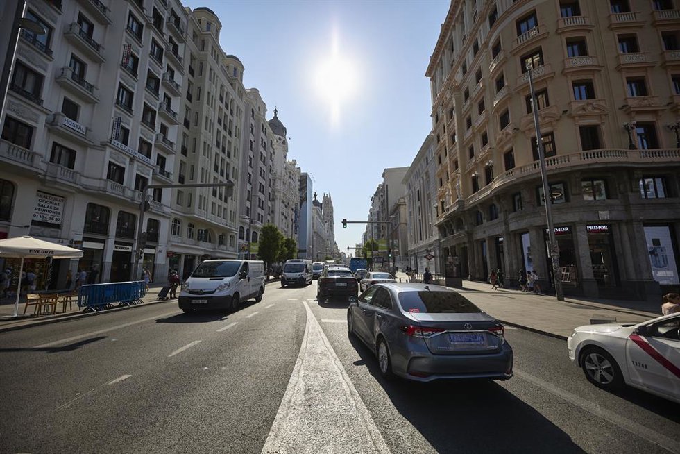 Archivo - El calor extremo afecta el rendimiento del motor negativamente, según RACE