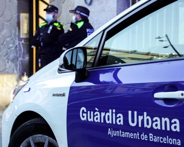 Archivo - Vehicle de la Guàrdia Urbana