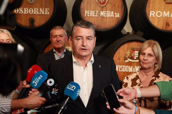 Sanz anuncia un convenio entre Trade y el Consejo Regulador DO Jerez-Manzanilla Sanlúcar para su promoción