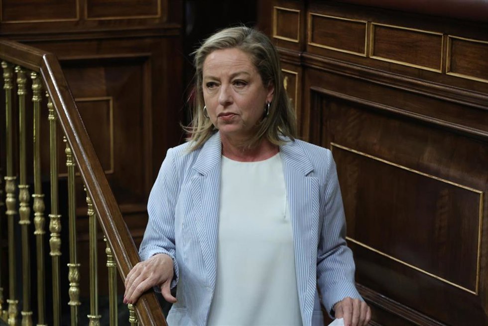 Archivo - La diputada del Grupo Mixto Ana María Oramas interviene durante una sesión plenaria en el Congreso de los Diputados, a 20 de abril de 2023, en Madrid (España). 