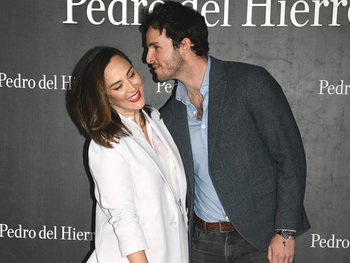Archivo - Tamara Falcó e Iñigo Onieva posan en el photocall de la firma Pedro del Hierro en la Mercedes Benz Fashion Week Madrid, a 16 de febrero de 2023, en Madrid (España).    FAMOSOS;PEDRO DEL HIERRO;MBFWM    José Oliva / Europa Press    (Foto de ARC