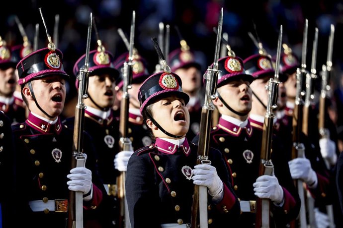 Archivo - Miembros de los Carabinieri italianos durante un desfile