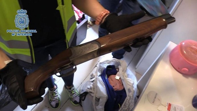 Detenidos por estafar en la compra de muebles