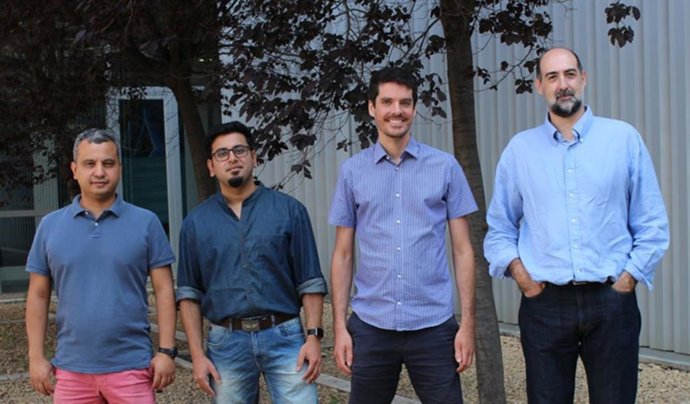 De izquierda a derecha: Teobaldo Torres Molina, Abhijit Roy, Simon Hettler y Raúl Arenal.