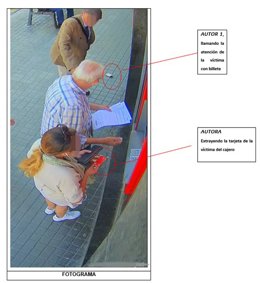 La Policía Nacional Detiene A Tres Personas Por Estafar A Personas De Avanzada Edad En Cajeros Automáticos. Nota De Prensa