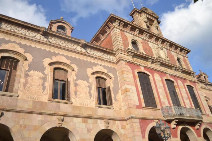 Archivo - Fachada del Parlament de Catalunya.