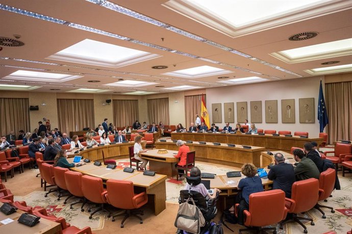 Archivo - Vista general de la votación para elegir la Secretaría Segunda de la Mesa de la Diputación Permanente, en el Congreso de los Diputados