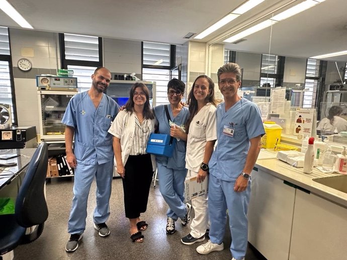 Profesionales de los servicios de HADO y Hematología del Hospital Universitario de Gran Canaria Dr. Negrín